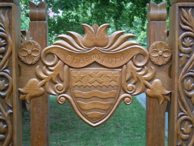 Wappen Backnang Chelmsford Schnitzerei geschnitzt Handarbeit Holz Bildhauerei