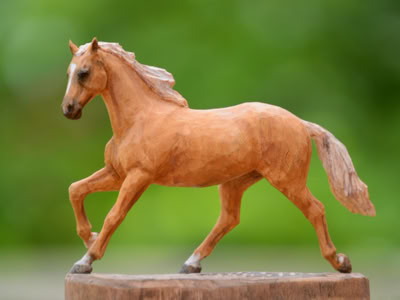 handgeschnitztes Pferd Holz