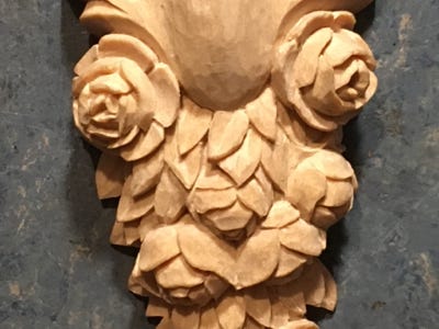 Drachen Kopf Schnitzerei geschnitzt Handarbeit Holz Bildhauerei