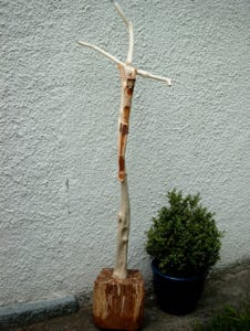 Kruzifix Schnitzerei geschnitzt Handarbeit Holz Bildhauerei