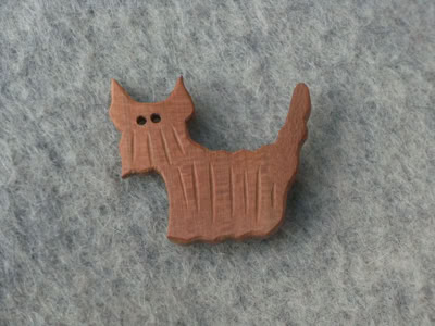 Anstecknadel Eule Holz